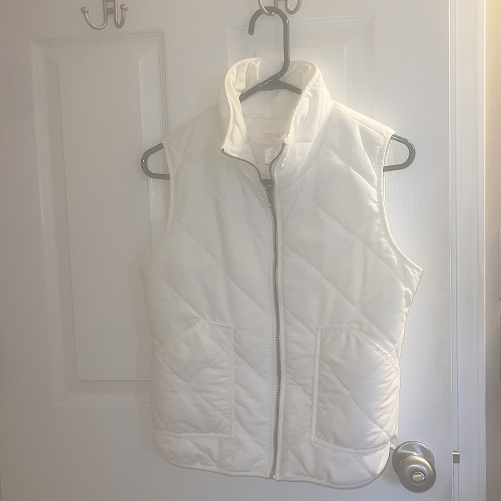 White vest, Peach Love California, size small